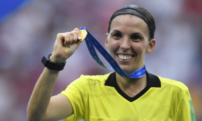 Stéphanie Frappart devient la première femme à arbitrer en Ligue des Champions