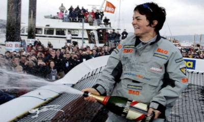 7 février 2005 - Record du tour du monde à la voile en solitaire pour Ellen MacArthur