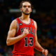 NBA - Joakim Noah, ancien pilier de Chicago Bulls, met un terme à sa carrière de joueur de basket à 36 ans. 