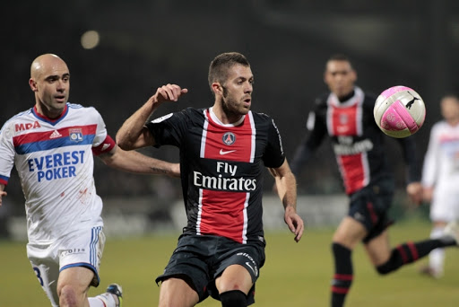 Cris vs Ménez - Photo AFP