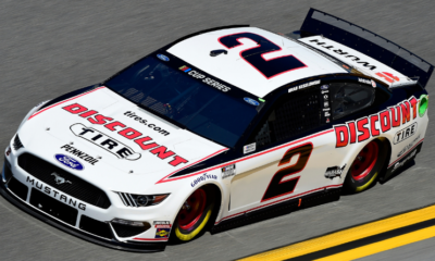 Brad Keselowski sort du bois et gagne à Talladega