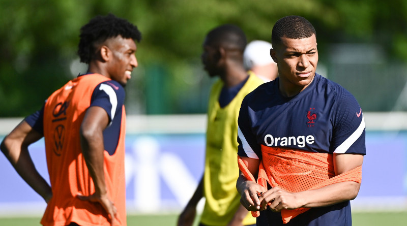 Kylian Mbappé - Tu sous-entends que je ne veux pas faire de passe à Giroud