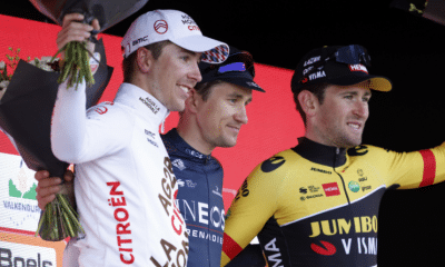 Amstel Gold Race 2022 Michal Kwiatkowski bat d'un boyau Benoît Cosnefroy (1)