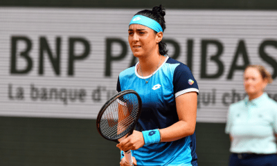 ROLAND-GARROS FEMMES 2022 - Première journée et première surprise avec la défaite d'Ons Jabeur, battue en trois manches par Magda Linette. Alors qu'elle disposait d'une belle chance, la Tunisienne quitte déjà Roland-Garros.