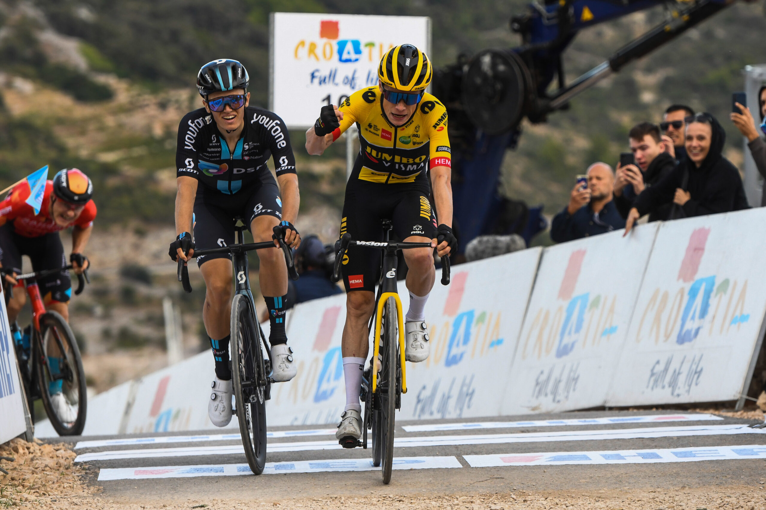 Oscar Onley à la lutte avec Jonas Vingegaard sur le Tour de Croatie