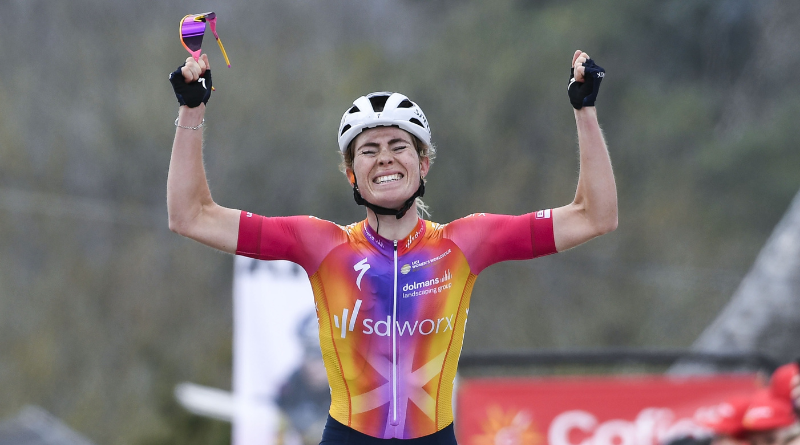 Flèche Wallonne Femmes Demi Vollering impressionne encore et s'impose en patronne (2)