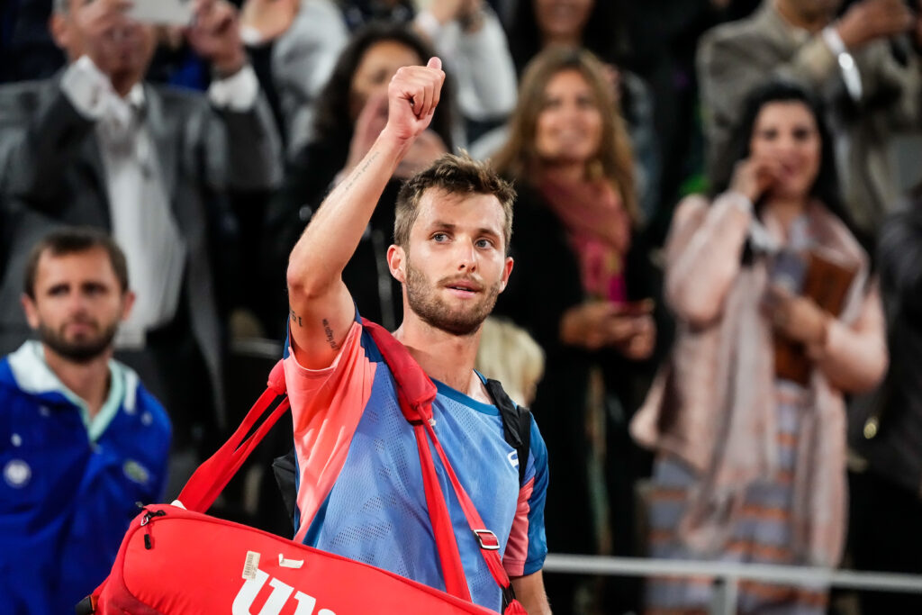 Corentin Moutet à l'issue de son match face à Rafael Nadal, lors de Roland-Garros 2022