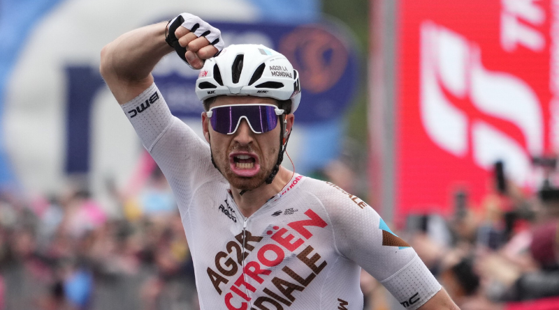 Tour d’Italie 2023 Aurélien Paret-Peintre gagne la 4ème étape