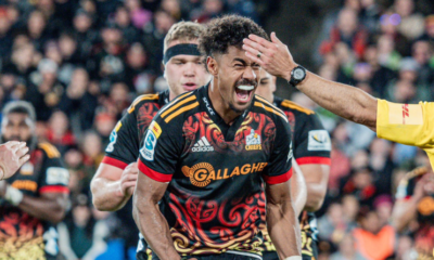 Super Rugby 2023 Les Chiefs s'imposent contre les Brumbies et rejoignent la finale