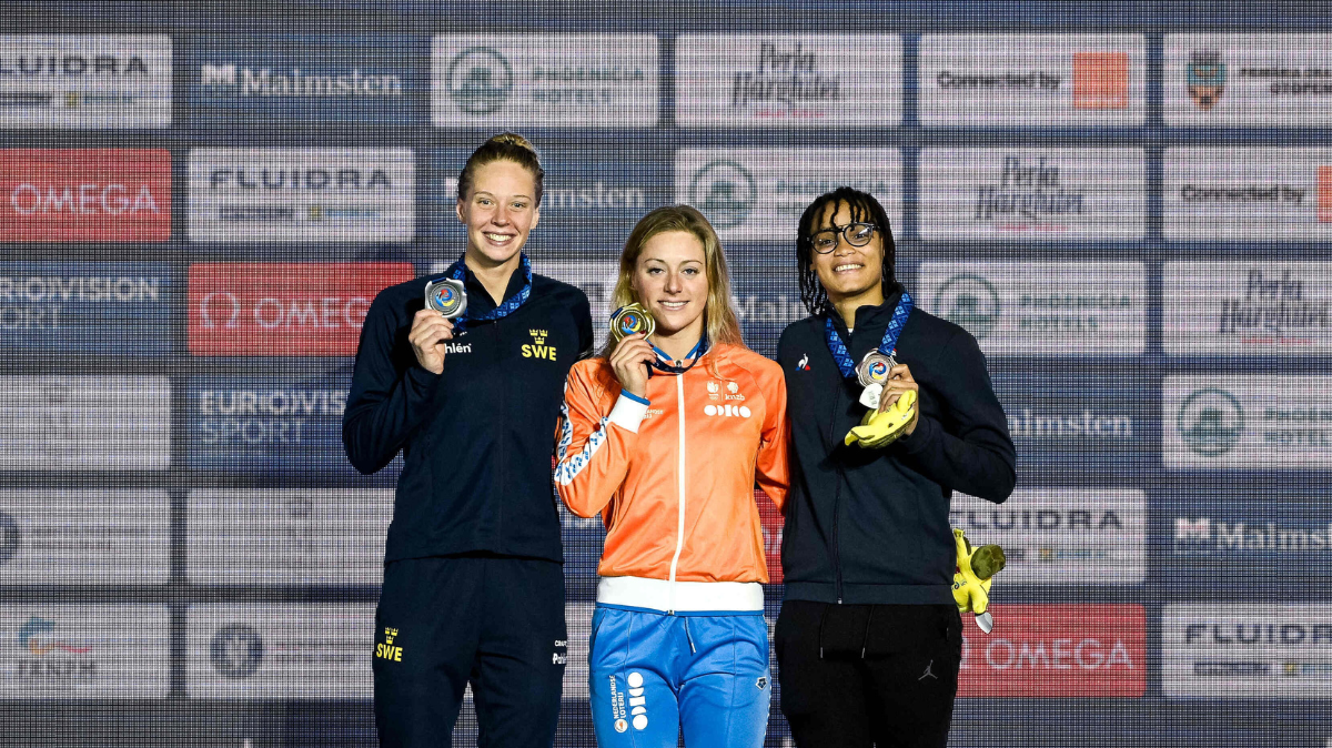 Euro petit bassin natation 2023 Analia Pigrée en bronze sur 50 mètres dos