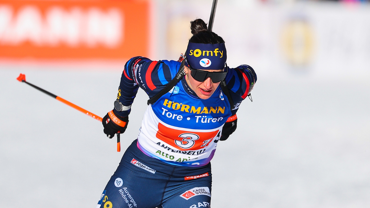 Antholz-Anterselva Julia Simon remporte la mass start devant Lou Jeanmonnot !