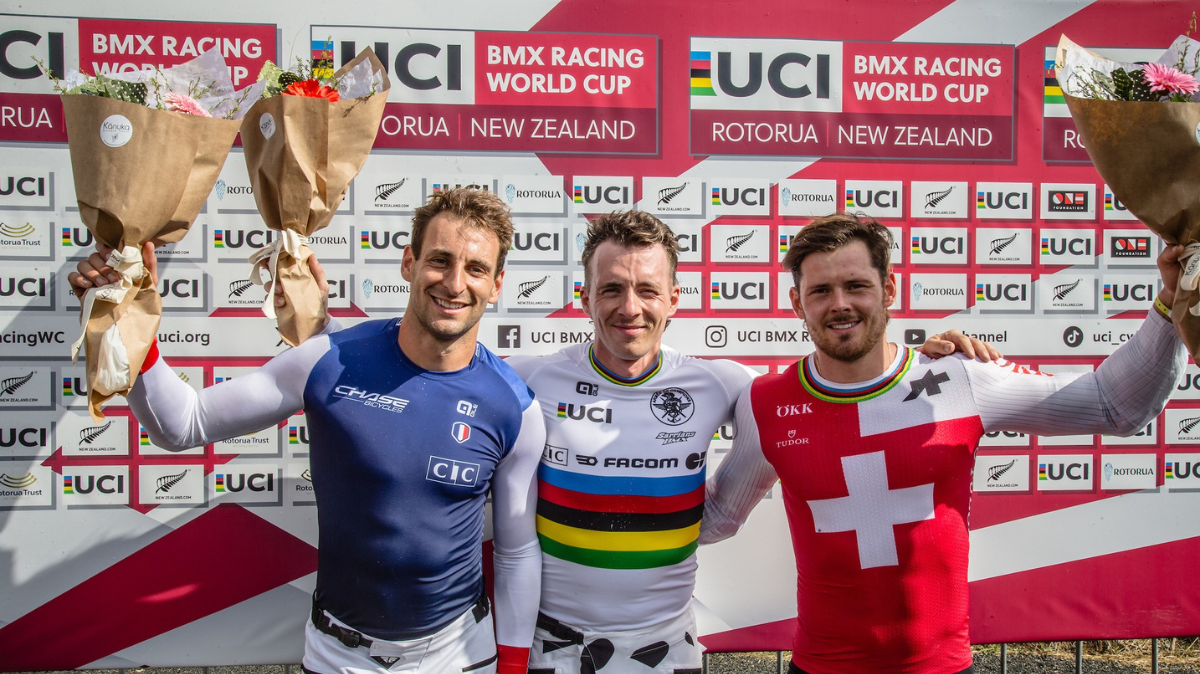 Coupe du monde de BMX Racing 2024 Romain Mahieu devance Joris Daudet pour la manche d'ouverture