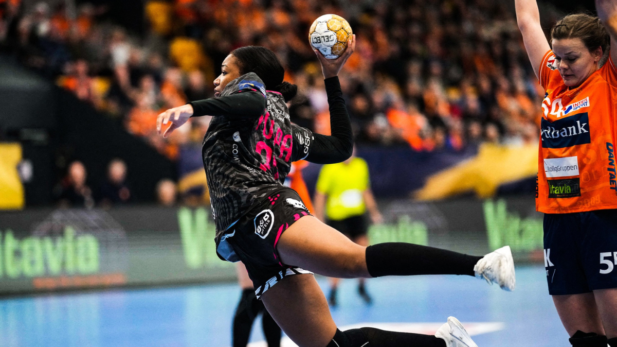 Handball Ligue des Champions féminine Brest repart avec le point du nul de Gÿor