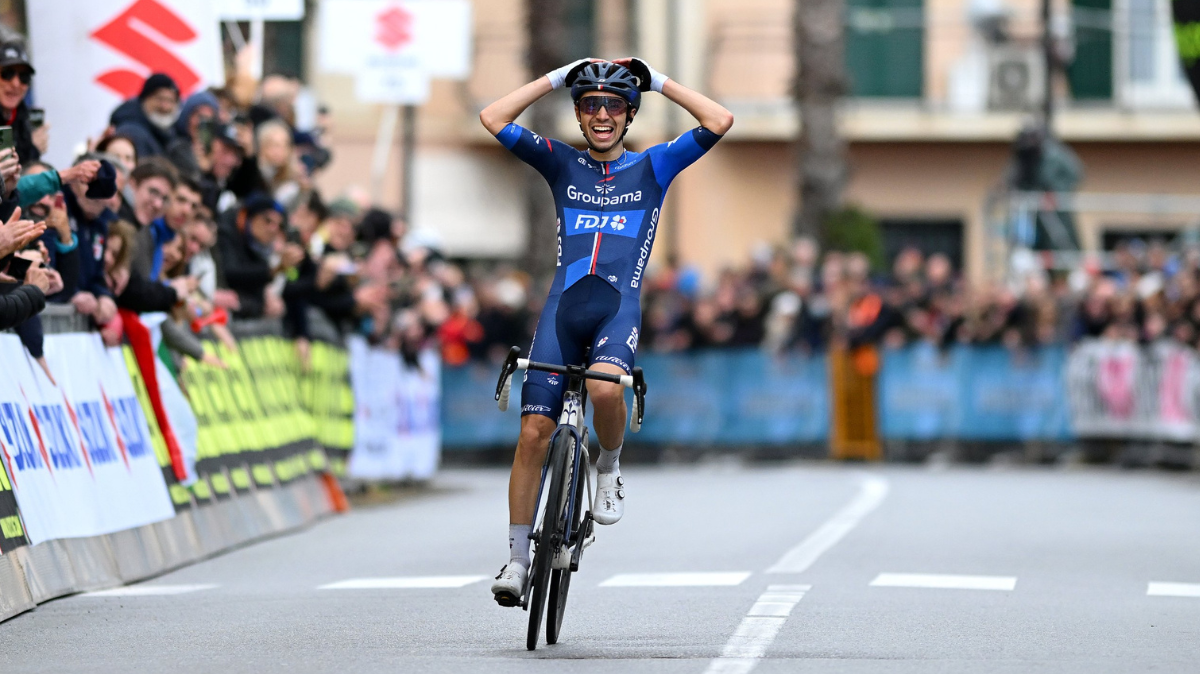 Trofeo Laigueglia 2024 Victoire en solitaire de Lenny Martinez ! (1)