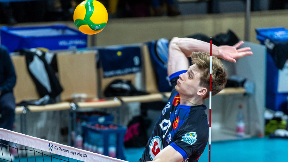 Volley Ligue des Champions masculine Tours s'incline encore et quitte la compétition