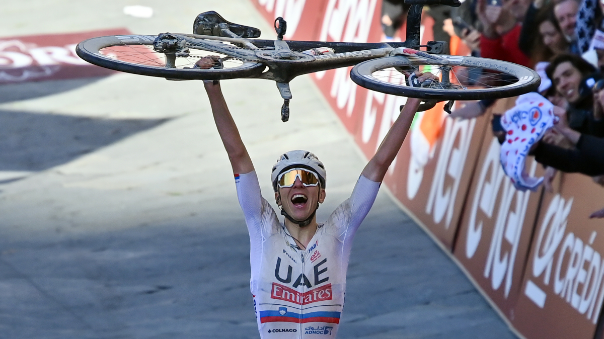 Tadej Pogacar vainqueur des Strade Bianche 2024