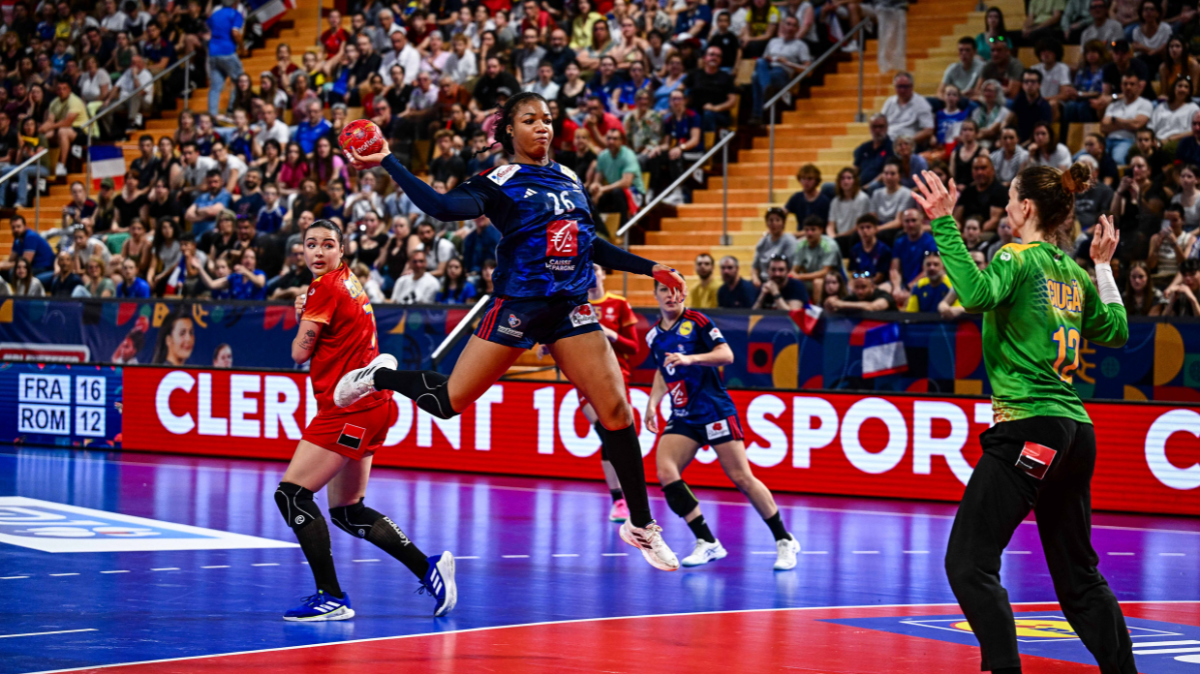 Handball Match amical (F) Bousculées, les Bleues battent de justesse la Roumanie