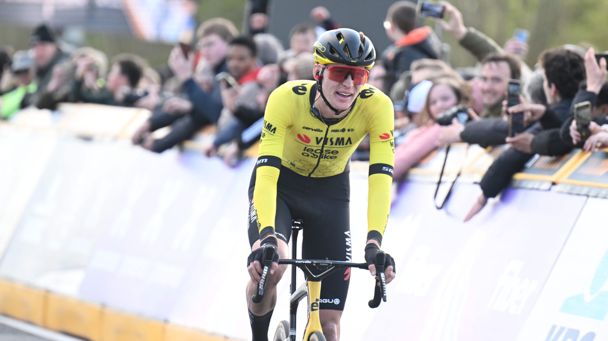 Paris-Roubaix 2024 Matej Mohoric et Matteo Jorgenson jettent l'éponge