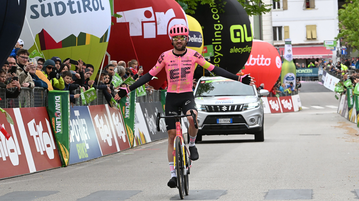 Tour des Alpes 2024 Simon Carr décroche la 4e étape au terme d'un long raid en solitaire