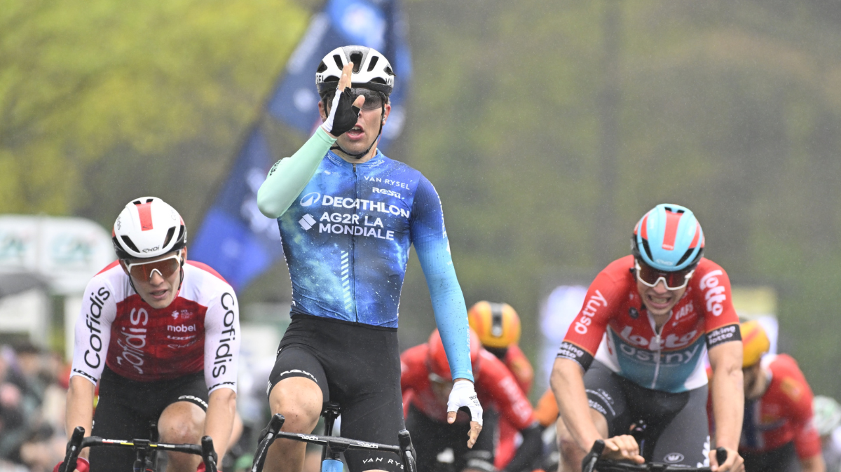 Grand Prix du Morbihan 2024 Victoire de Benoît Cosnefroy en costaud (1)