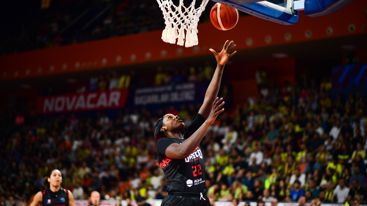 Playoffs LFB Villeneuve vient gagner dans les Landes et marche vers le titre