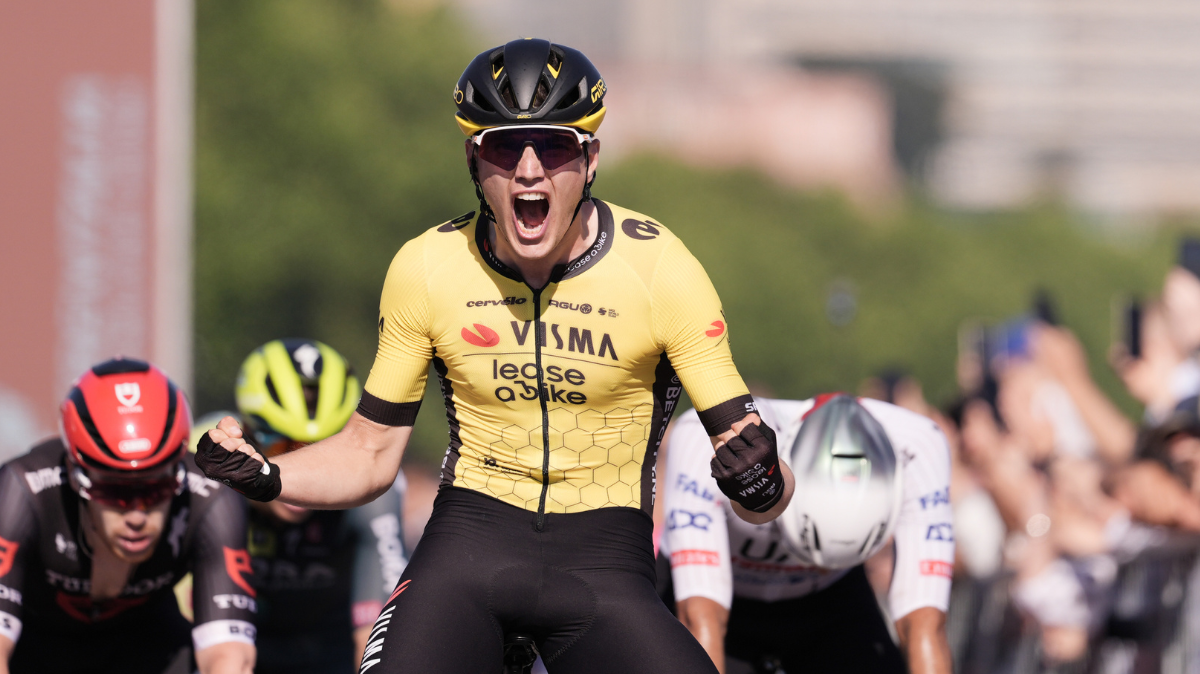 Tour d'Italie 2024 Olav Kooij coiffe Jonathan Milan sur la 9ème étape