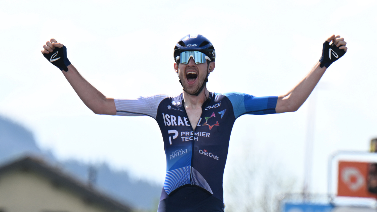 Critérium du Dauphiné 2024 Derek Gee s'impose sur la 3ème étape devant Romain Grégoire (1)