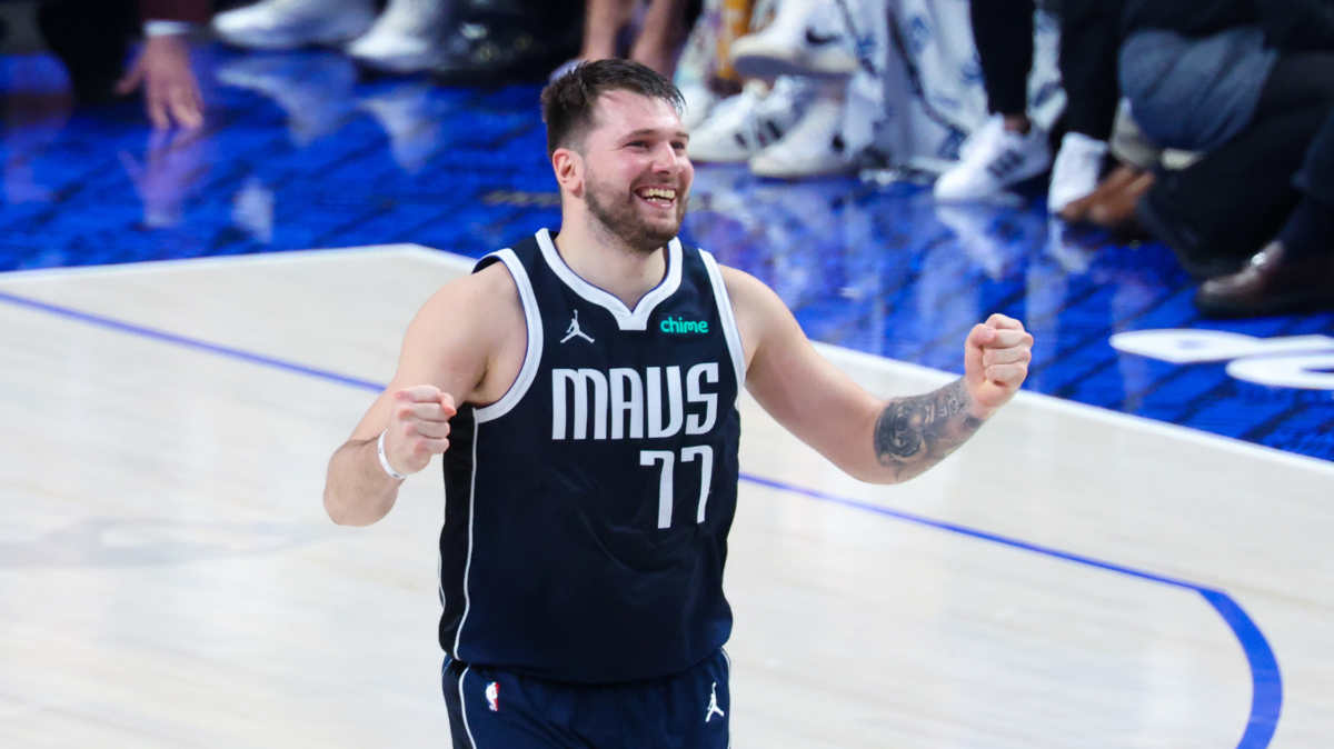 Finales NBA 2024 Les Mavericks dominent le match 4 et évitent le sweep