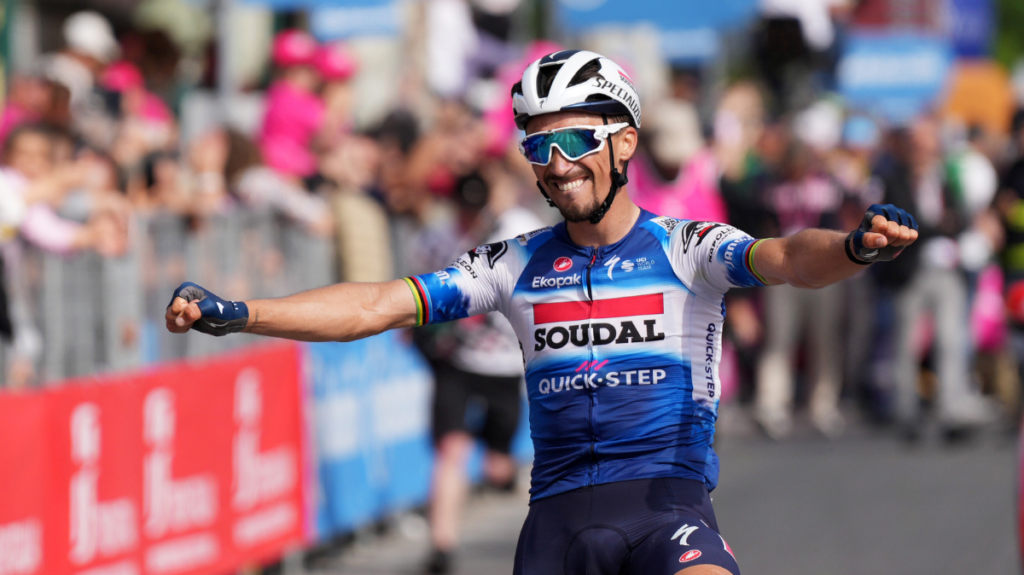 Tour de Slovaquie 2024 Julian Alaphilippe enlève la 3ème étape devant Paul Magnier