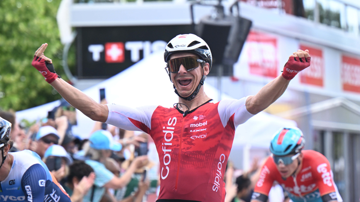 Tour de Suisse 2024 Bryan Coquard remporte la deuxième étape au sprint (1)