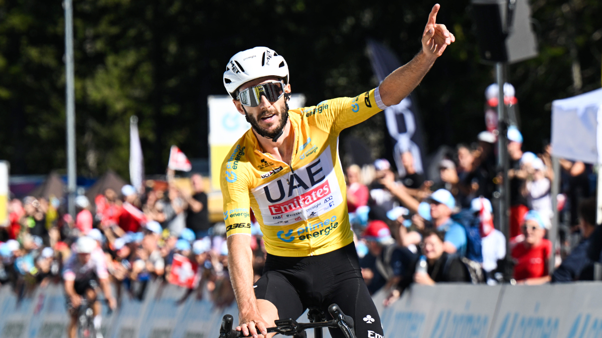 Tour de Suisse 2024 La Team UAE Emirates en démonstration, Adam Yates s'impose devant Joao Almeida