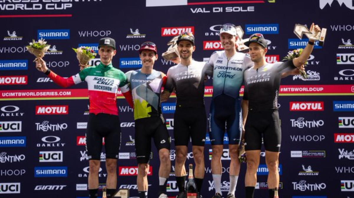VTT Val di Sole Nino Schurter en démonstration sur le XCO, premier podium pour Mathis Azzaro