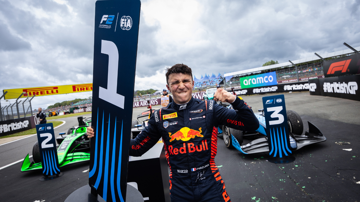 Formule 2 Isack Hadjar l'emporte à Silverstone et prend la tête du Championnat du monde