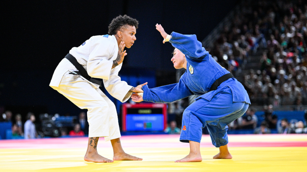 Judo JO 2024 : Amandine Buchard s'incline en demies et jouera le bronze