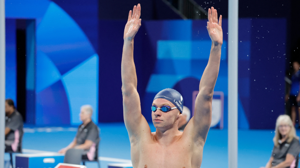 Natation JO 2024 Léon Marchand décroche l'or olympique sur le 400 m 4 nages
