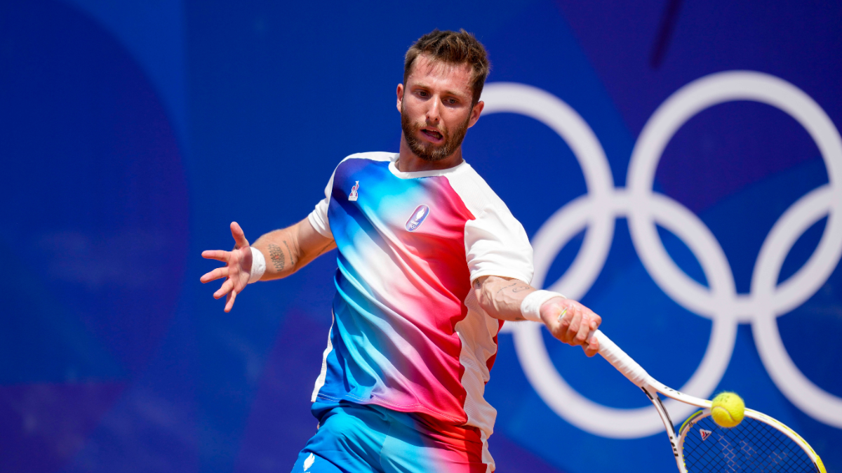 Tennis JO 2024 : Corentin Moutet profite du forfait de Struff et file en 8e