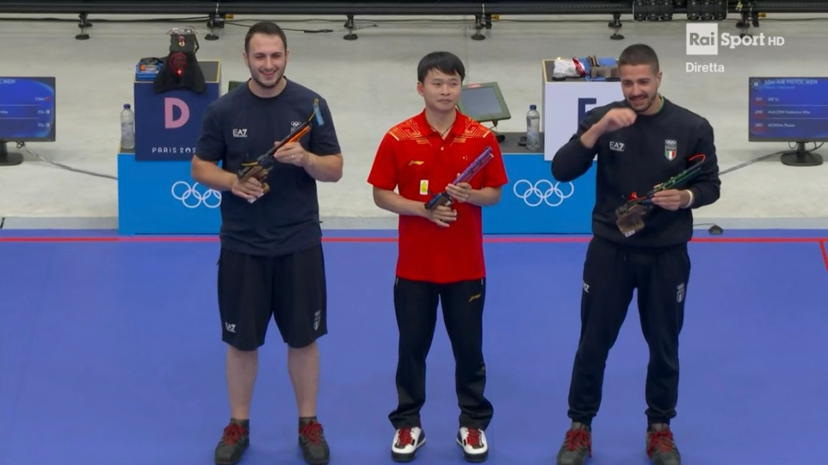 Tir JO 2024 Le Chinois Yu Xie champion olympique au pistolet à air comprimé à 10 m
