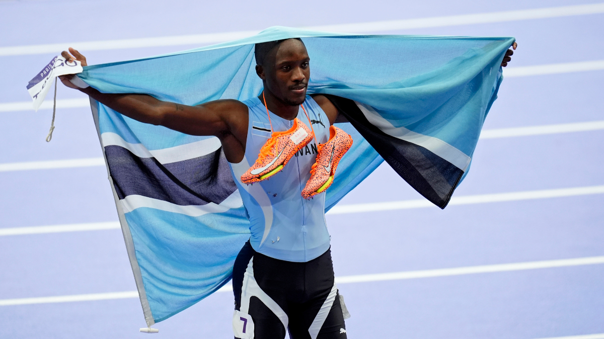 Athlétisme JO 2024 Le Botswanais Letsile Tebogo en or sur le 200 m, Noah Lyles seulement 3ème (1)