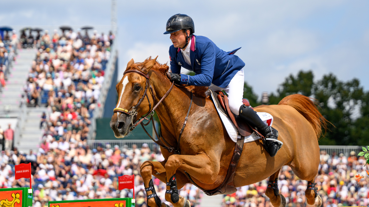 Équitation JO 2024 Les Français en finale du saut d'obstacles par équipes