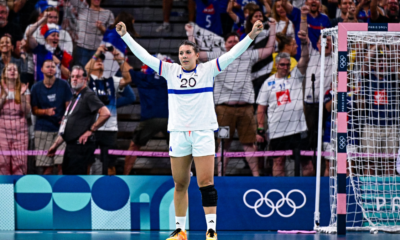 Handball JO 2024 Miraculées, les Bleues dominent la Suède et filent en finale