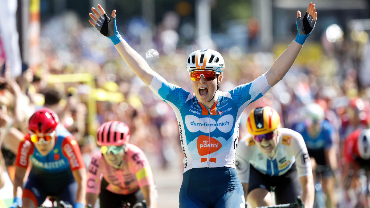 Tour de France femmes 2024 Charlotte Kool remporte la première étape