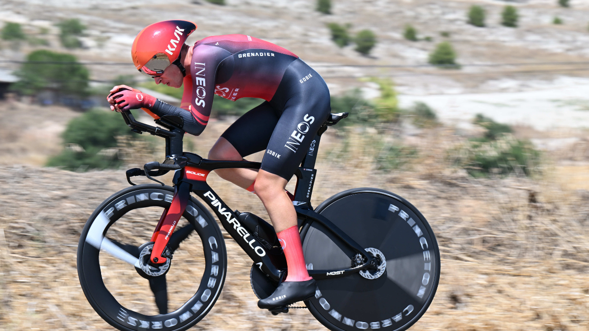 Tour de l'Avenir 2024 Michael Leonard s'impose lors du prologue