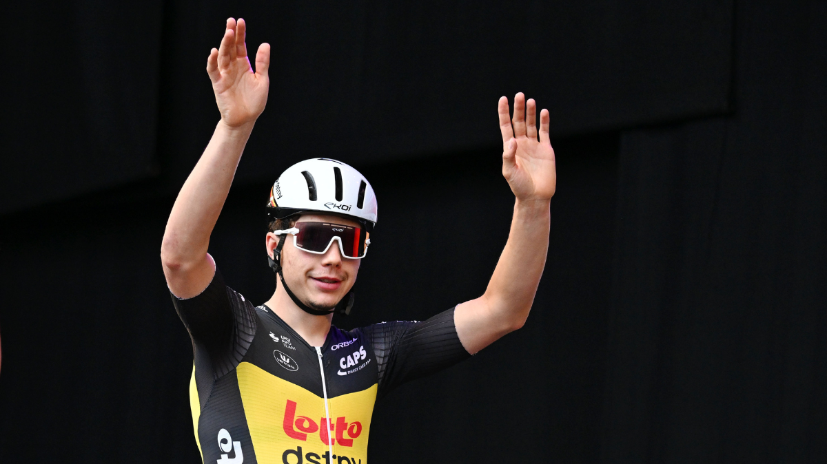 Arnaud De Lie remporte la dernière étape, Tim Wellens remporte le général
