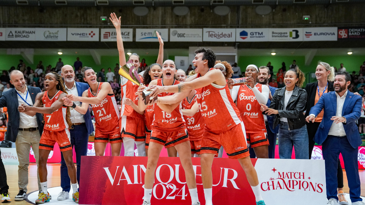 Match des Champions LFB 2024 Bourges domine Villeneuve-d'Ascq de bout en bout