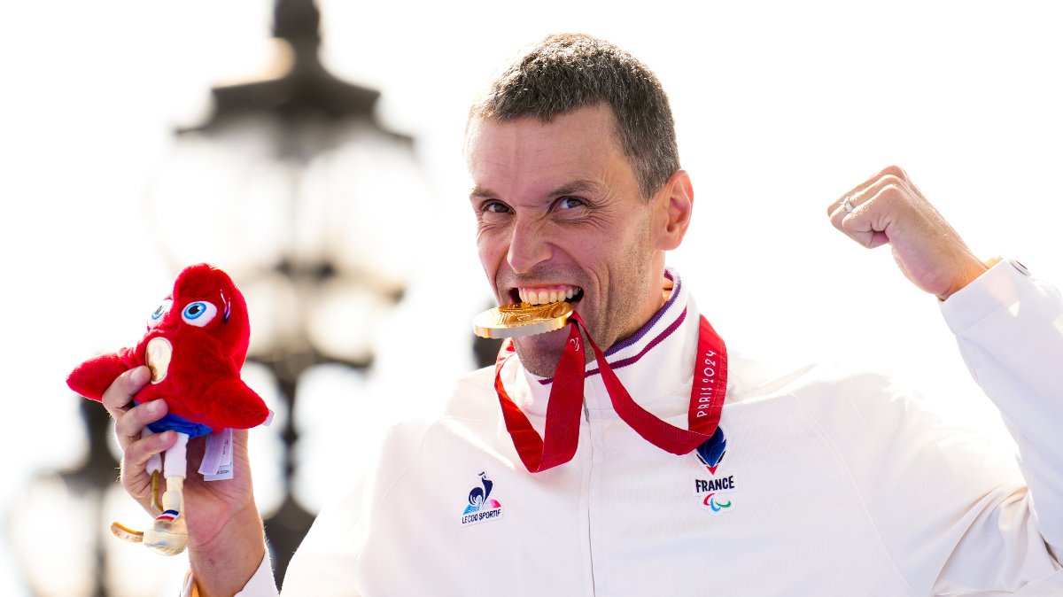 Triathlon Jeux Paralympiques 2024 Alexis Hanquinquant en or en PTS4 (1)