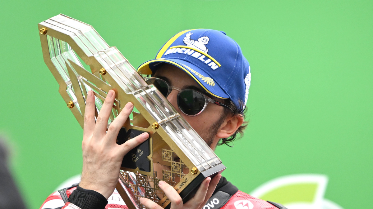 MotoGP GP de Thaïlande 2024 Francesco Bagnaia vainqueur sur piste mouillée (1)