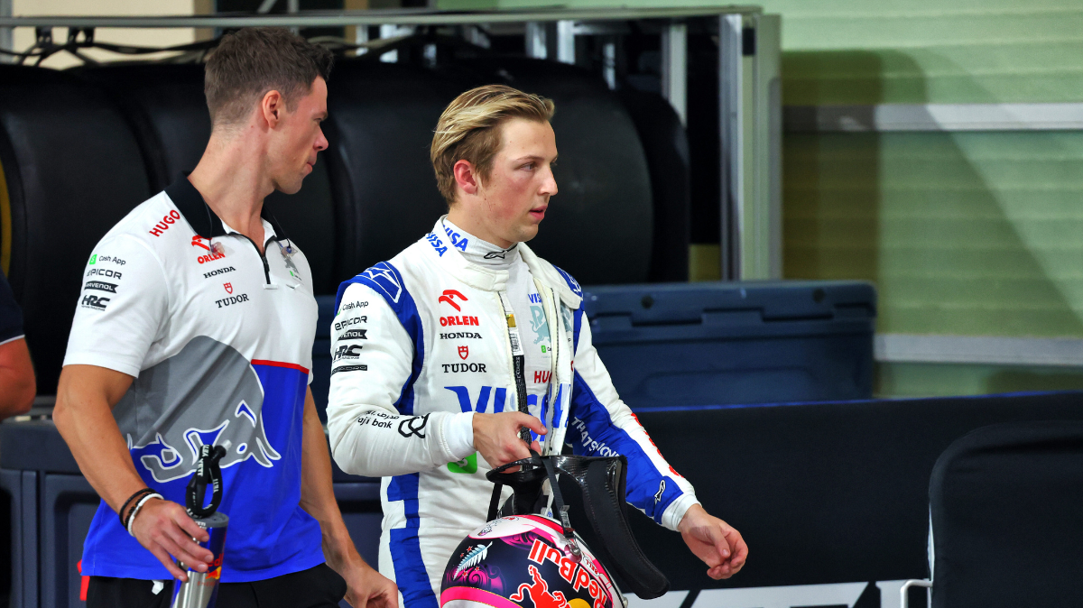 F1 2025 Liam Lawson va remplacer Sergio Perez chez Red Bull