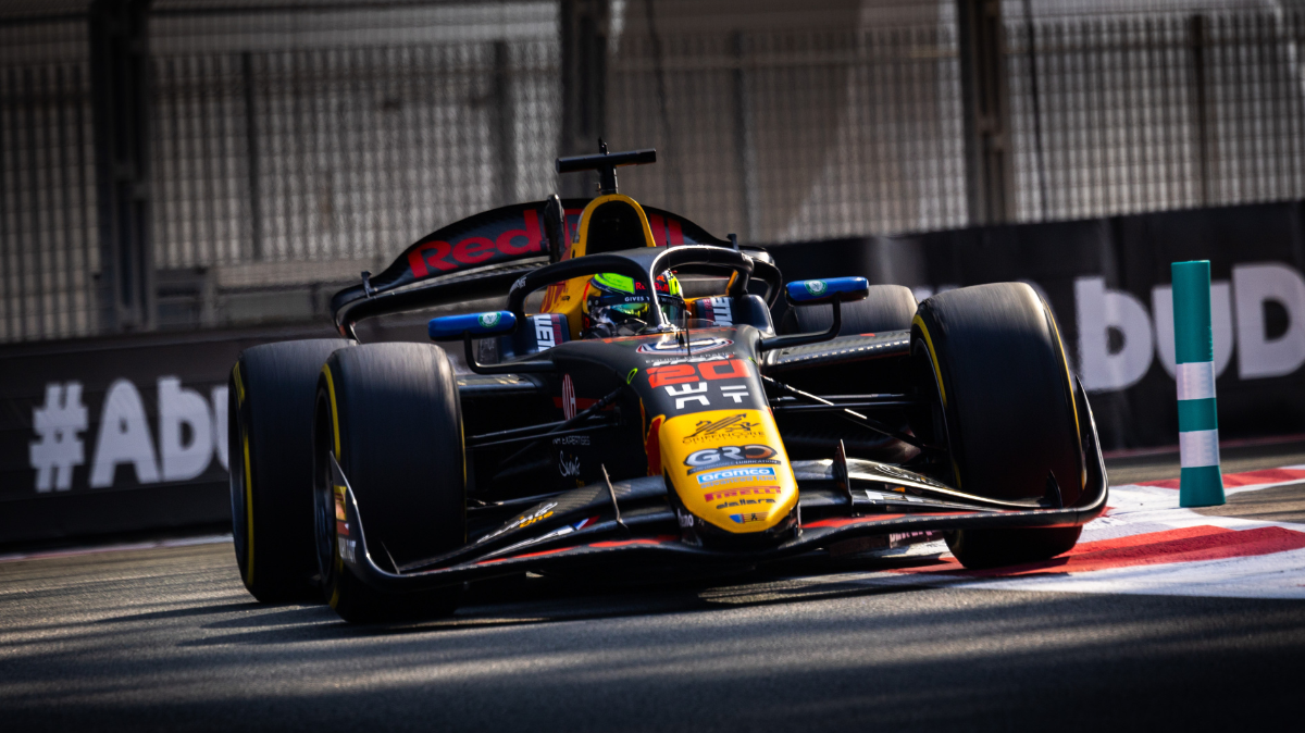 F2 GP d'Abu Dhabi 2024 Isack Hadjar perd du terrain, la course sprint pour Pepe Marti