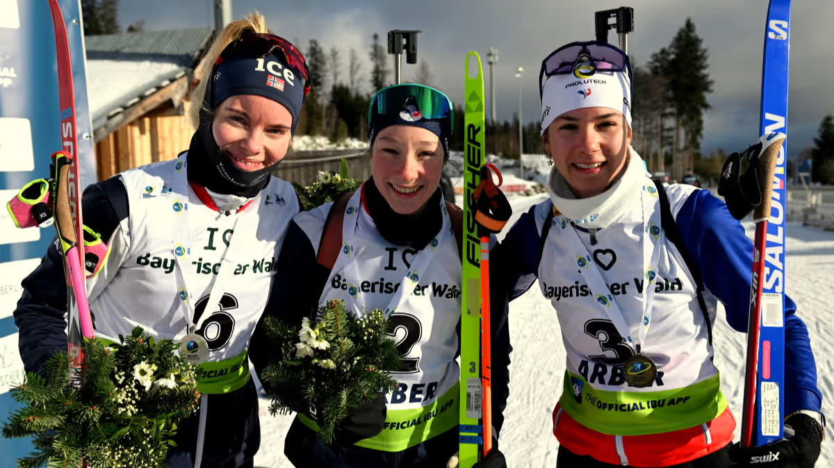 IBU Cup Arber Amandine Mengin survole la poursuite, Voldiya Galmace Paulin sur le podium (1)