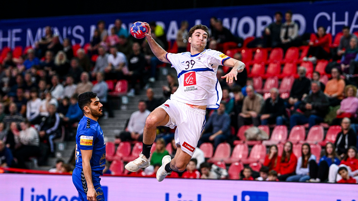 Mondial masculin handball 2025 Les Bleus écrasent le Koweït et se qualifient pour le tour principal